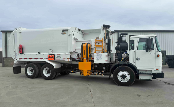 Labrie Autocar | Sanitation Products, Inc.